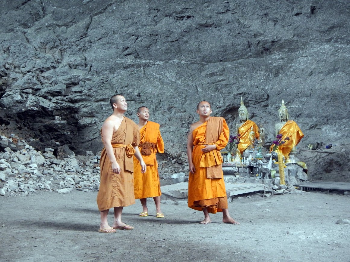 monks_in_the_cave
