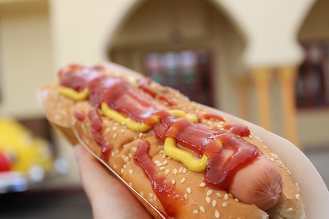 hot-dog-657039_640.jpg
