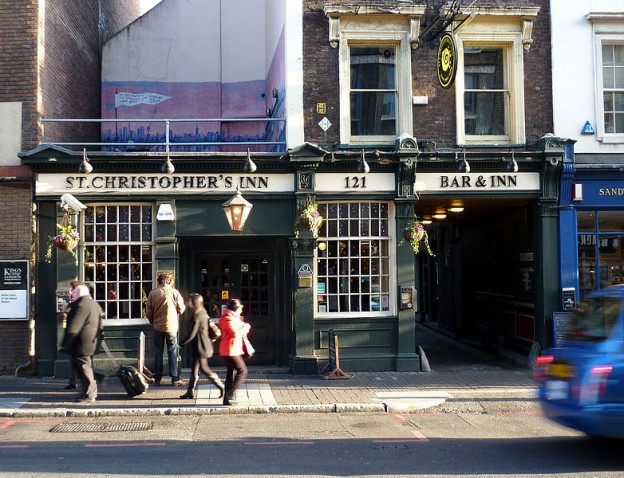 StChristophersInn_SouthwarkLondon_OxfordianKissuth_CC3.0-624x478.jpg