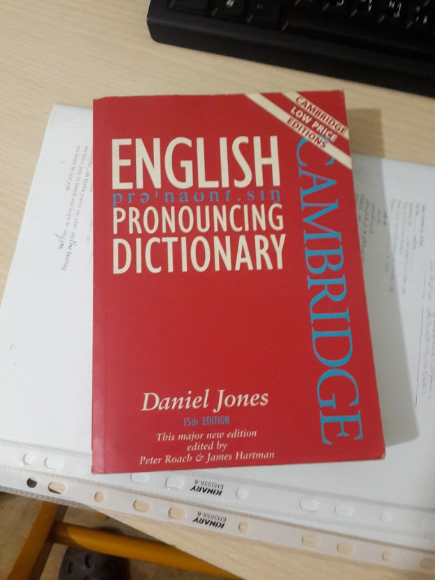 dictionary-643888_1280-624x832.jpg