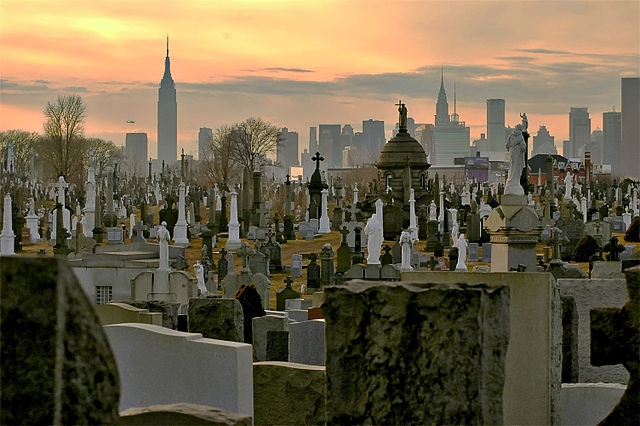 640px-CalvaryCemeteryQueens_edit.jpg